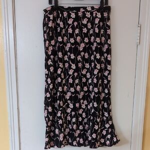 Sag Harbor Black and Pink Floral Midi Skirt 16
